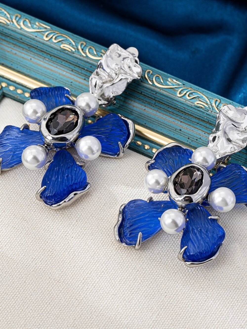 Alexis Bittar Floral Pearl Irregular Clip-On Earrings